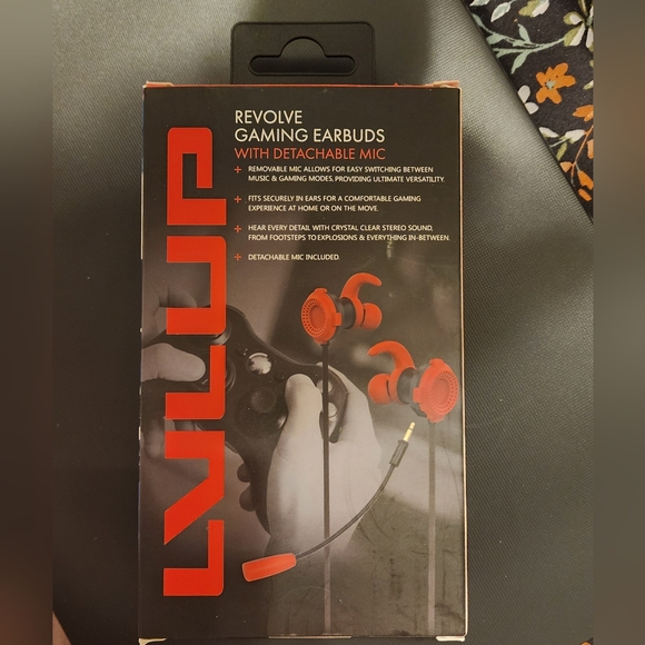 LVL Up Gaming Headset/Earbuds with Detachable Microphone - Picture 2 of 6